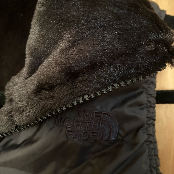North Face like NEW reversible vest black with black velvet lining size small - Picture 5 of 12